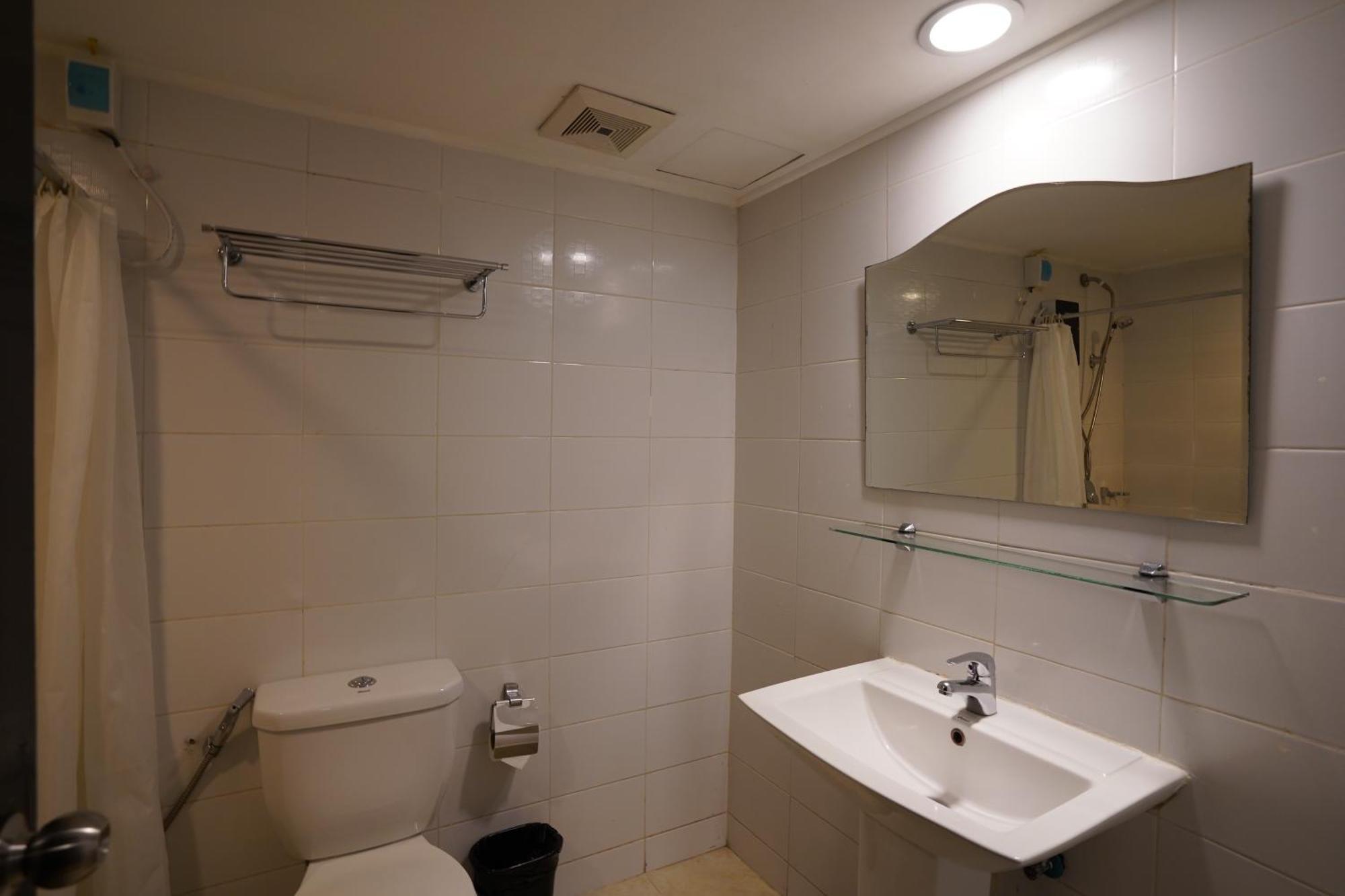 Arzo Hotel Manila Eksteriør billede