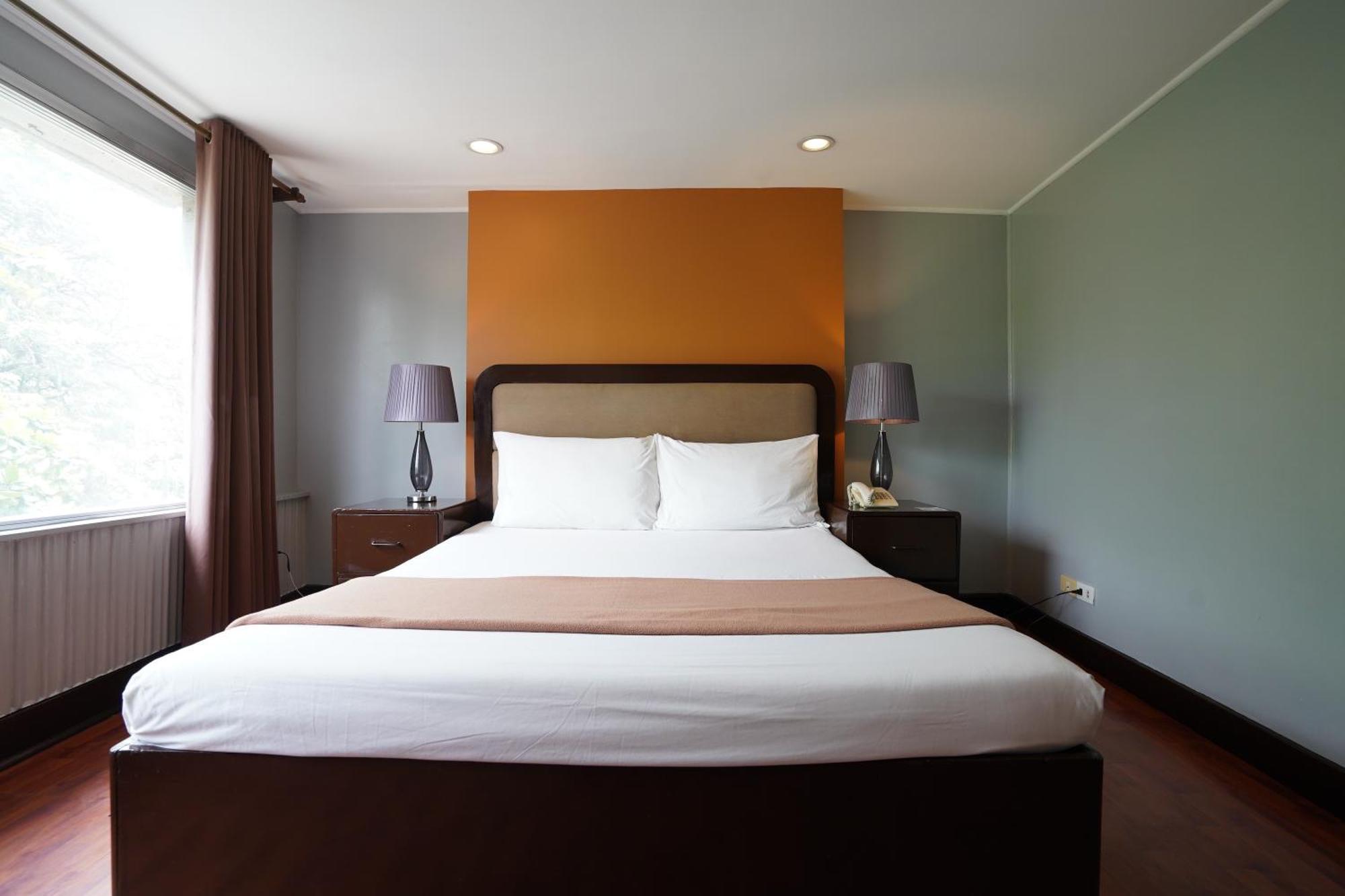 Arzo Hotel Manila Eksteriør billede