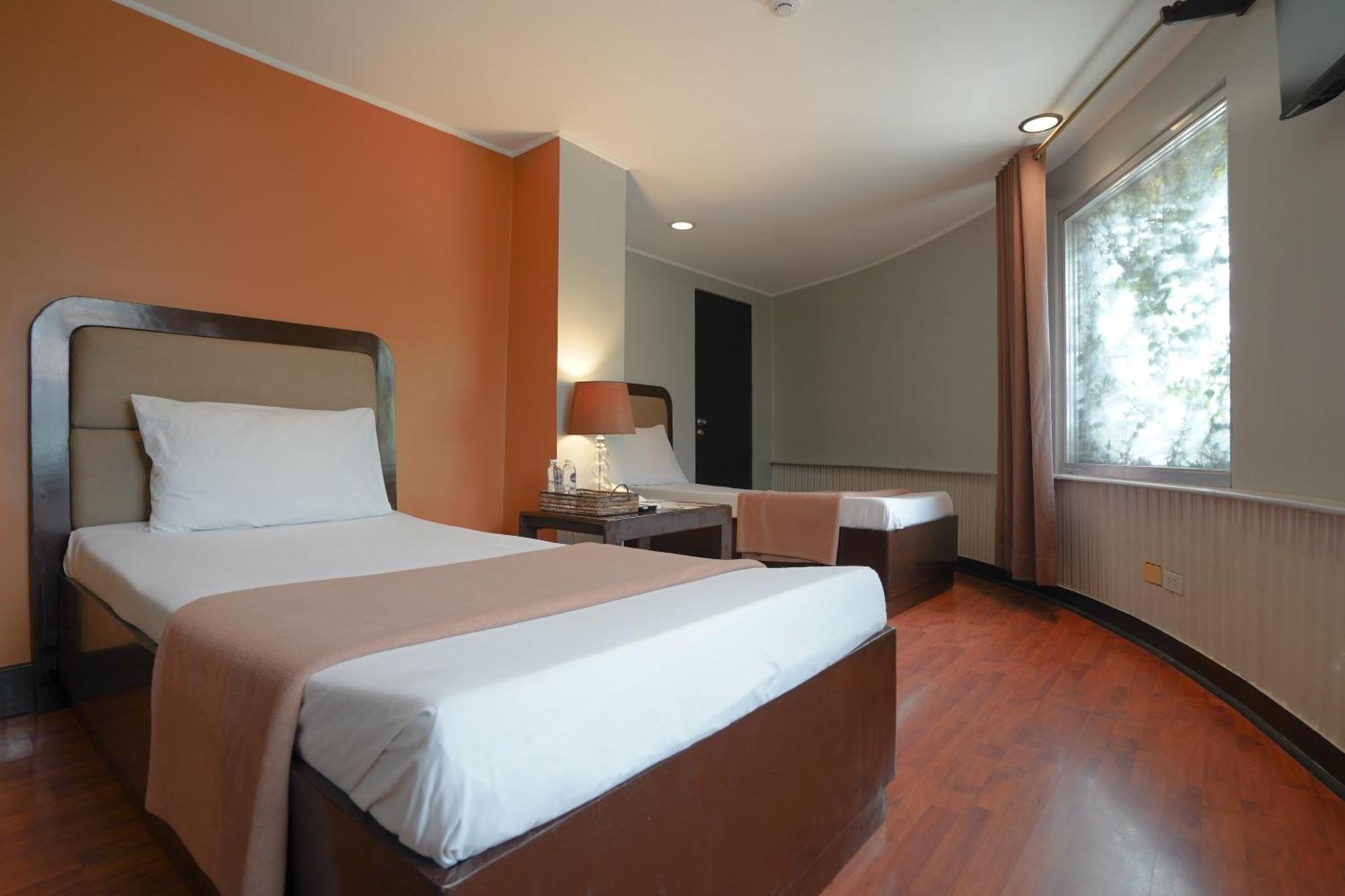 Arzo Hotel Manila Eksteriør billede